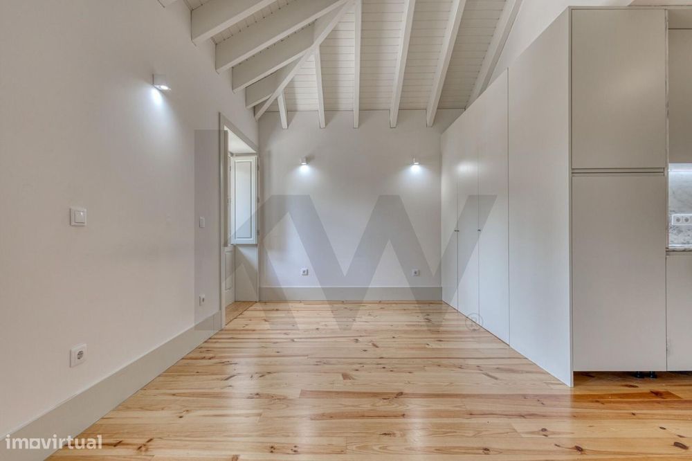 Apartamento T0 Semi - Novo  - Arrendamento - Hospital Santo António