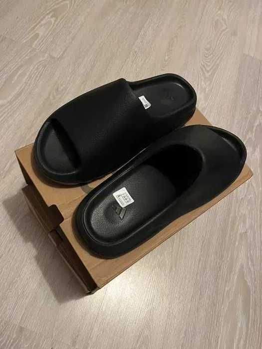adidas Yeezy Slide Czarny 43
