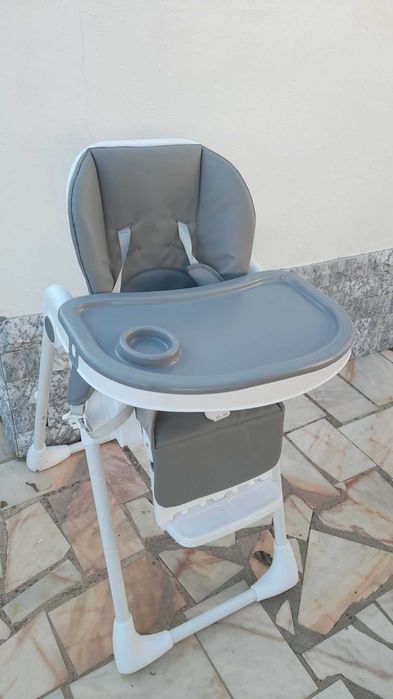 Cadeira de refeição para bebé