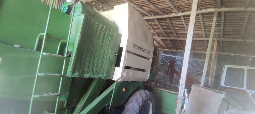 Fortschritt E514 KOMBAJN ZBOŻOWY IFA 4