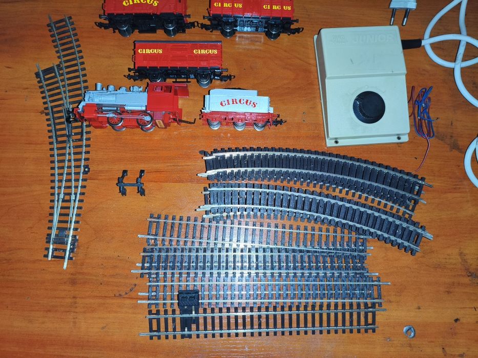 Piko zabawka dla dzieci i nie tylko zestaw towarowy H0 kolwjka makieta