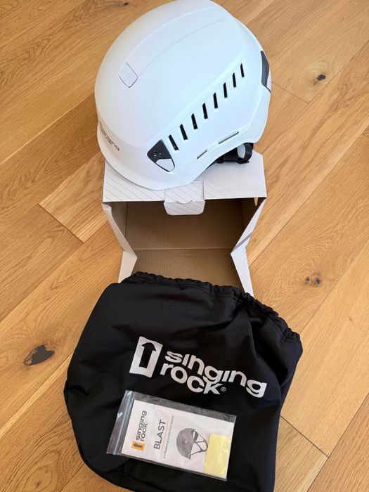 Kask profesjonalny Singing Rock Blast biały - rozmiar uni 53-61 cm - nowy nie używany - rok produkcji 2025