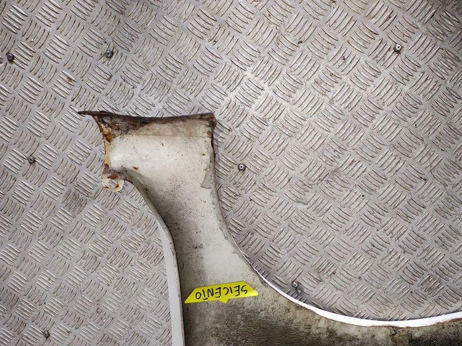 seicento błotnik prawy