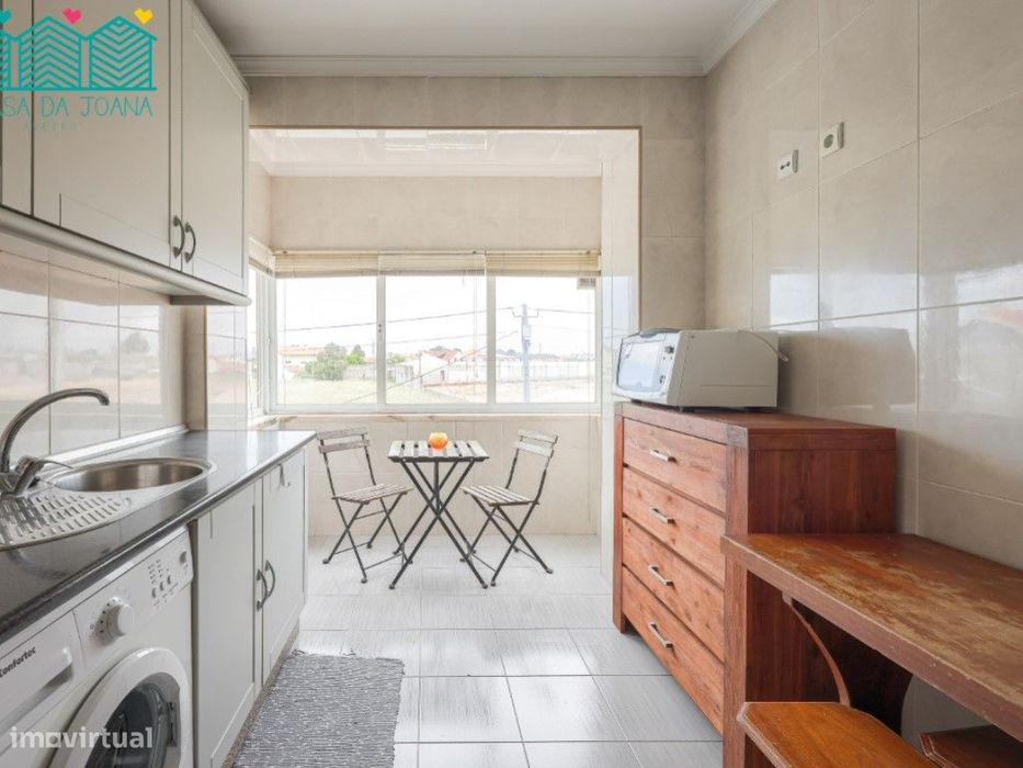 Apartamento T2 com Lugar de Garagem em Esgueira