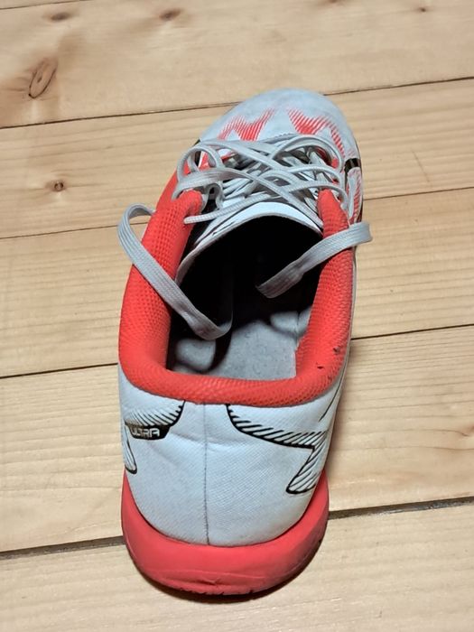 Halówki Puma Białe
