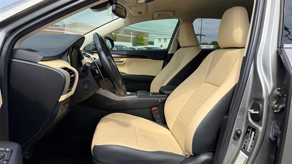 Lexus NX 300h      2020