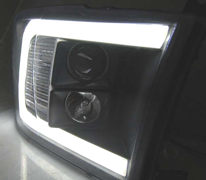 FAROIS DODGE RAM 09-18 LUZ DIURNA LED PRETO