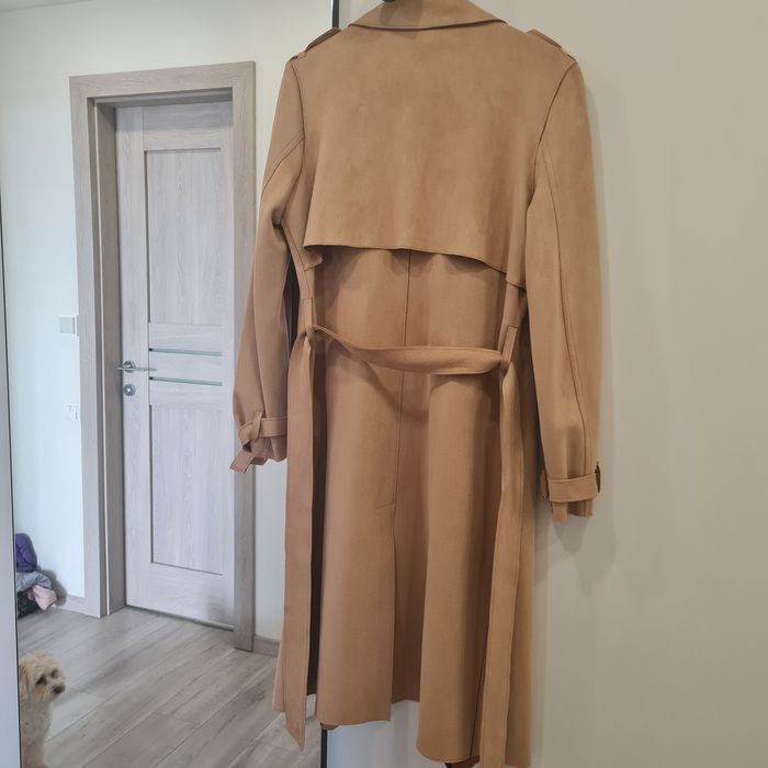 Жіночий тренч ZARA