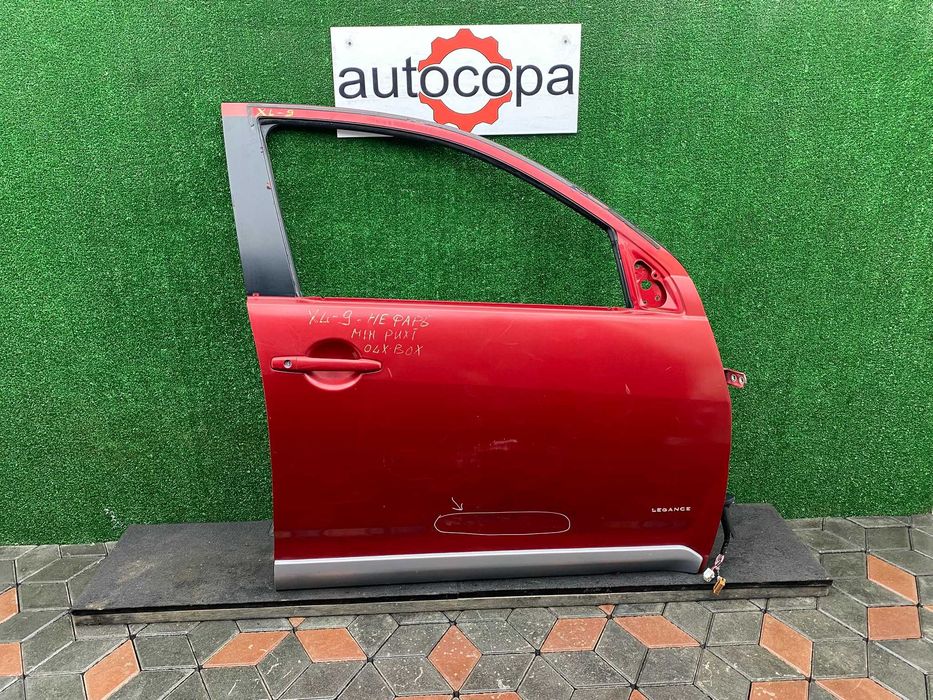 Дверка передня права Mitsubishi Outlander XL