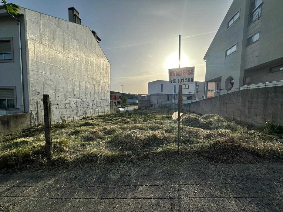 Terreno à venda na Rua Padre Reis Paupério,78 - Quinta da Lousa, Valongo