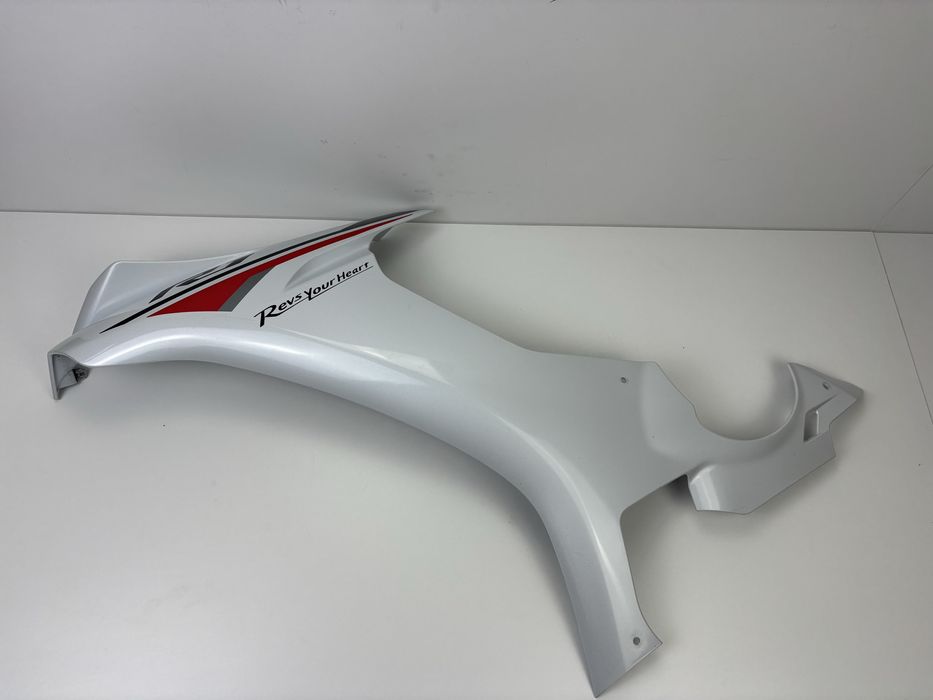Lewa boczna owiewka Yamaha YZF-R1 RN32 2015+