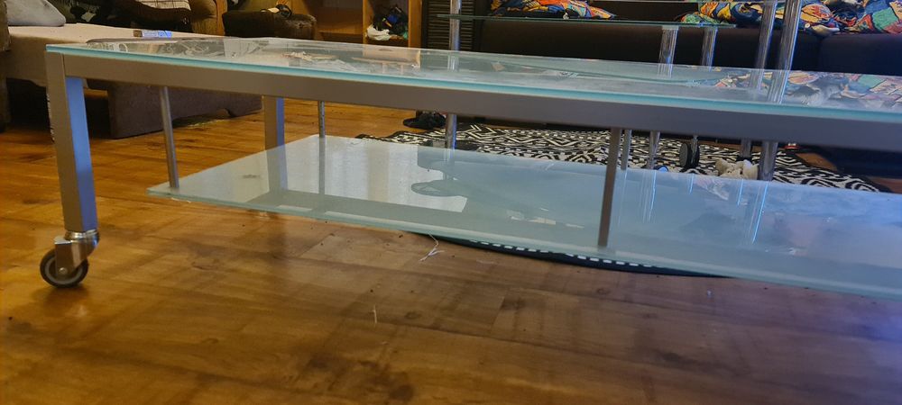 Stół włoski szklany podwójny na kółkach firmy Calligaris