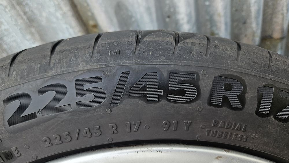 Sprzedam alufelgi audi 17 cali