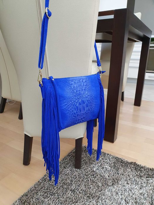 VERA PELLE torebka zamszowa listonoszka z frędzlami V001 chabrowa