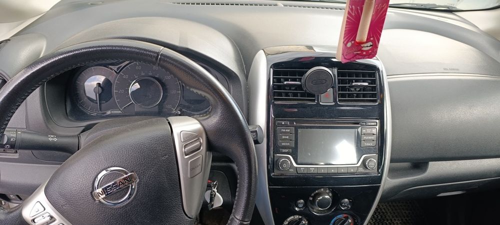 Nissan versa note 2017