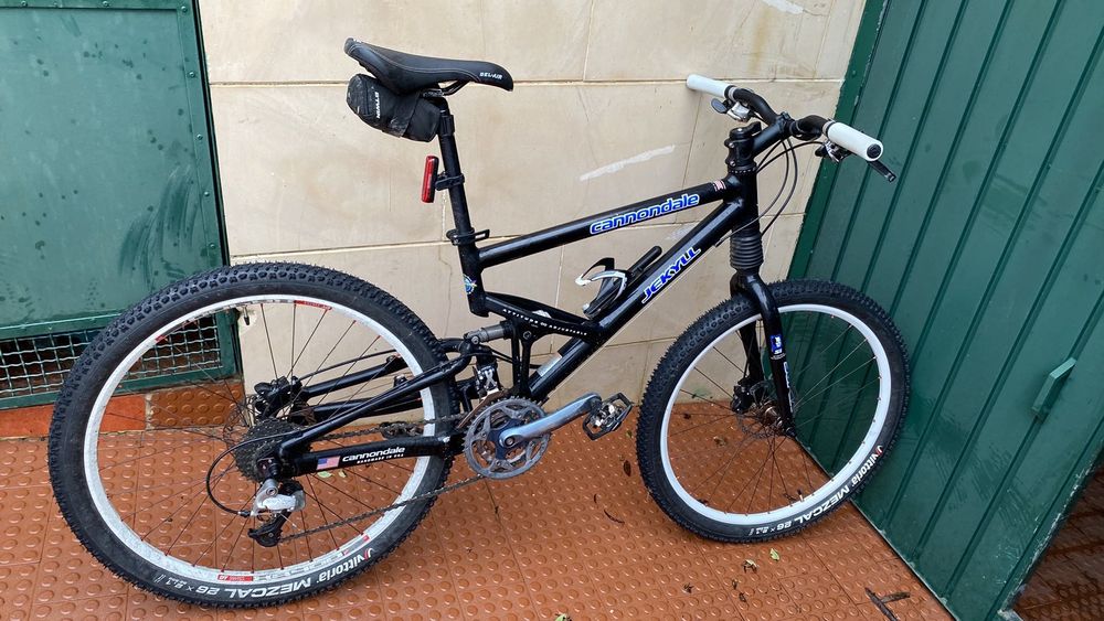 Cannondale Jekyll 600 マウンテンバイク 2001年式 Cannondale Jekyll 600 マウンテンバイク 2001年式