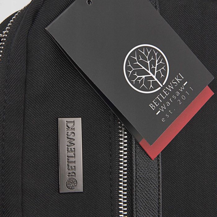 Torba listonoszka męska saszetka czarna materiałowa na pasku logo