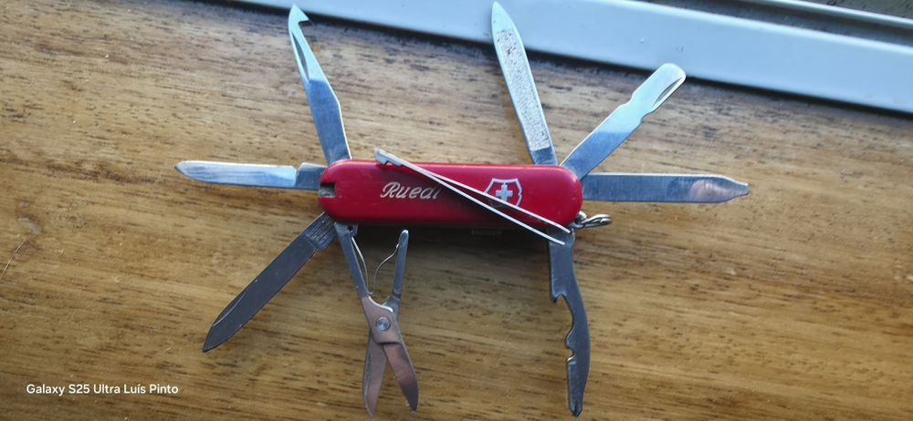 Vendo Canivete Suíço Original da marca Victorinox Antigo
