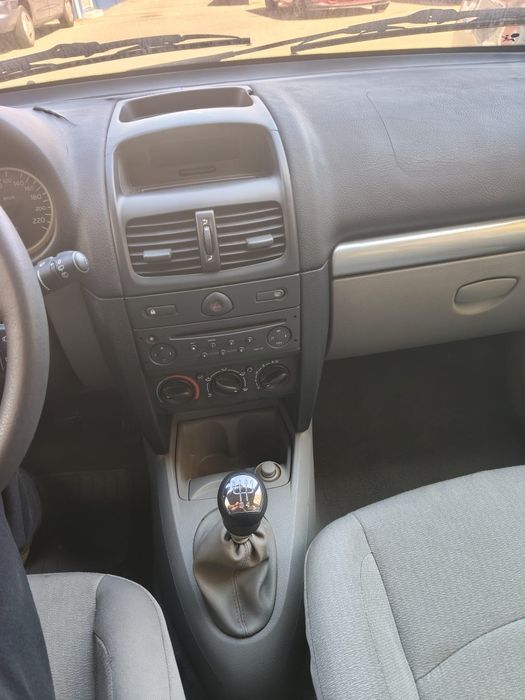 Renault Clio 1.0 Gasolina 2002