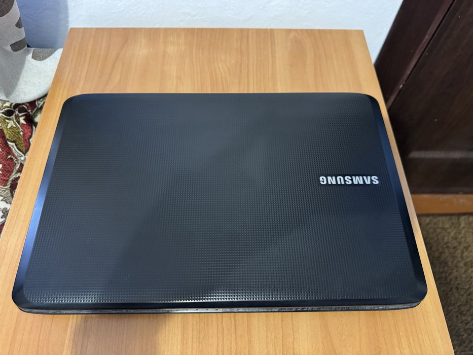 Ноутбук Samsung r530