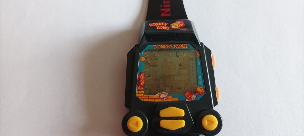 Oryginalny zegarek Nintendo z PRL