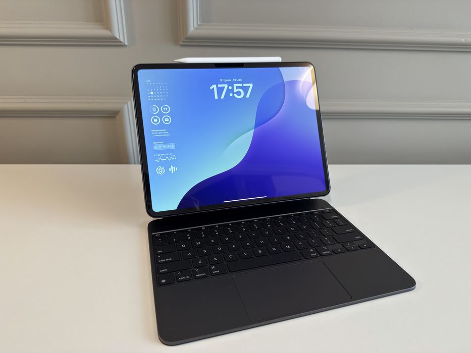 iPad Pro 13 M4 Wi-Fi + LTE Cellular 256GB Space Black MVXR3