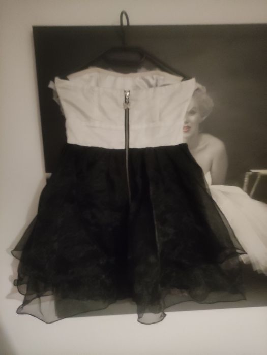 Lipsy VIP 10 sukienka