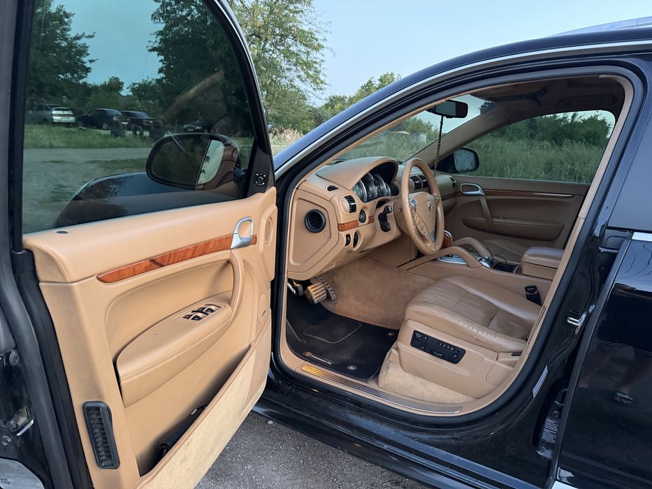 Porsche Cayenne. 4.5-турбо.