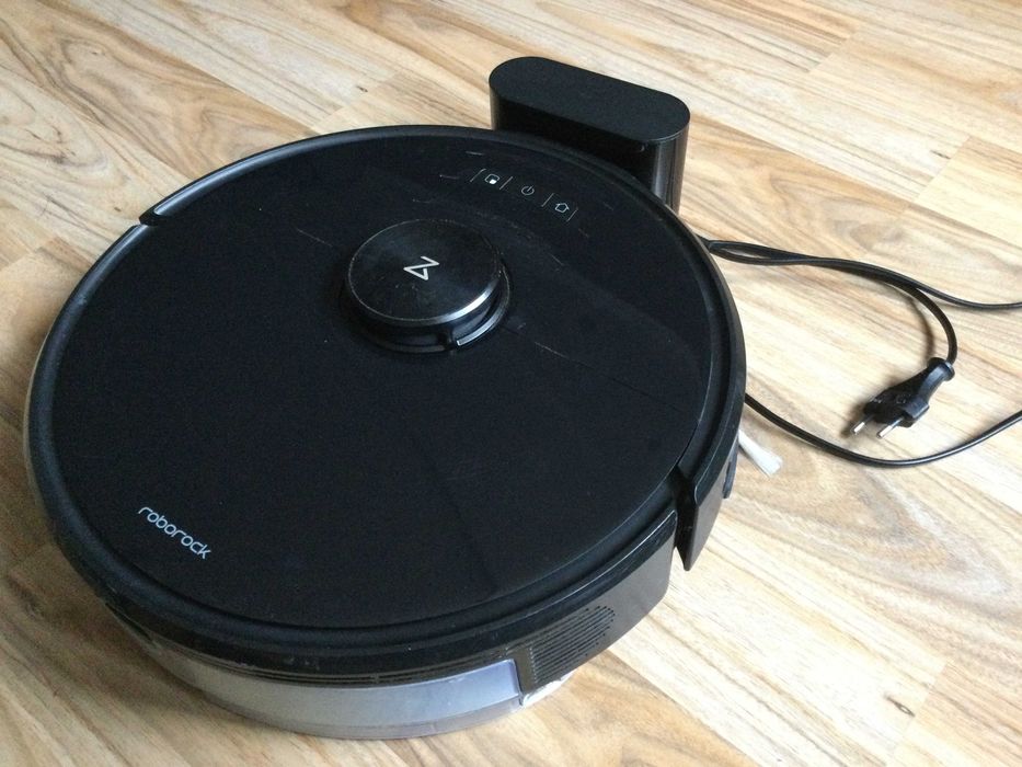 Робот-пилосос з вологим прибиранням Roborock S6 MaxV