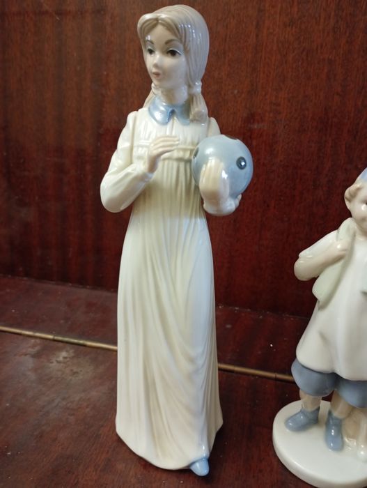 Фарфоровая статуэтка Испания.