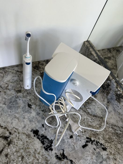 ORAL-B OxyJet Braun