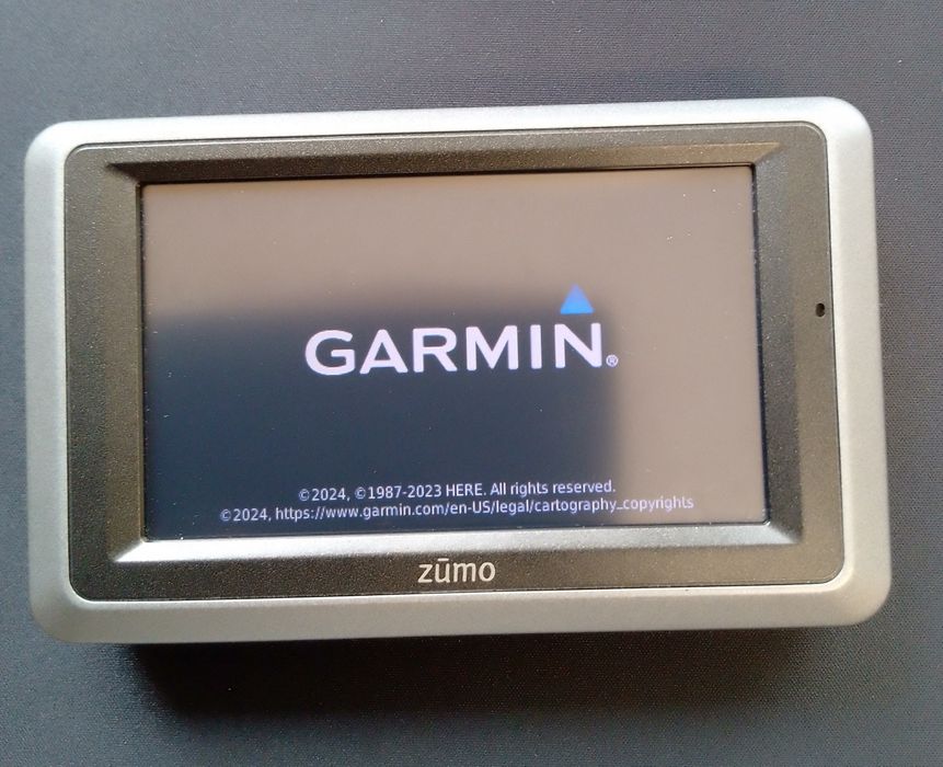 GPS Garmin Zumo 660 + Acessórios