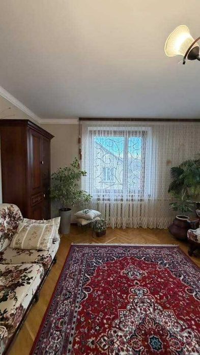 Продаж будинку в Кременці