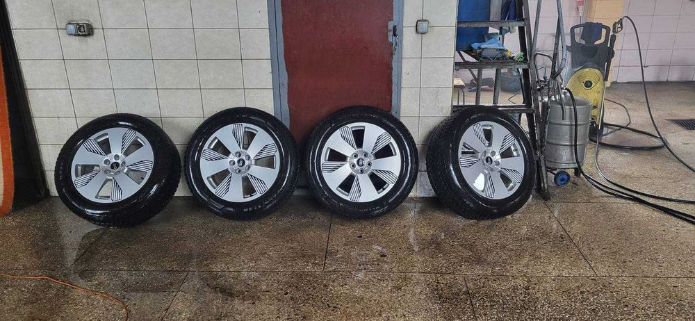 Audi Skoda Volkswagen 5х112 r19 GOOD Year 235 65 19 зима диски