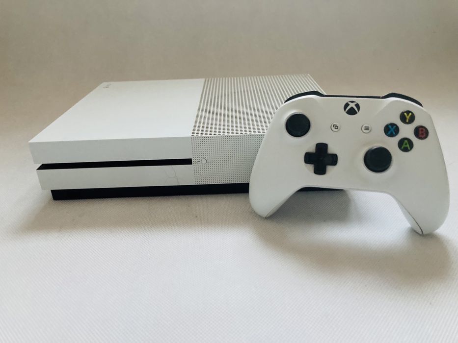 Konsola Xbox One S z napędem 1TB