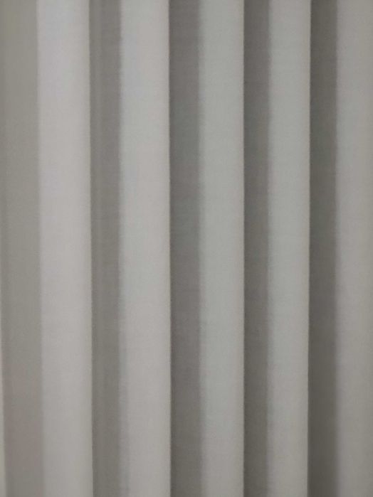 Cortinado branco de ondas