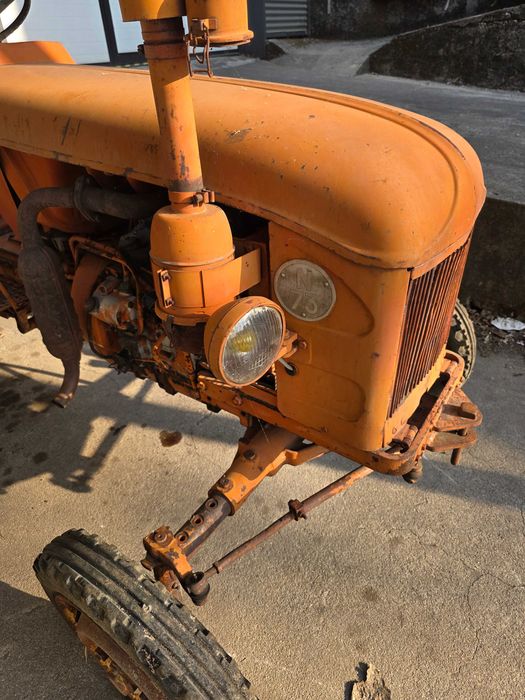 Trator renault N73 , antigo