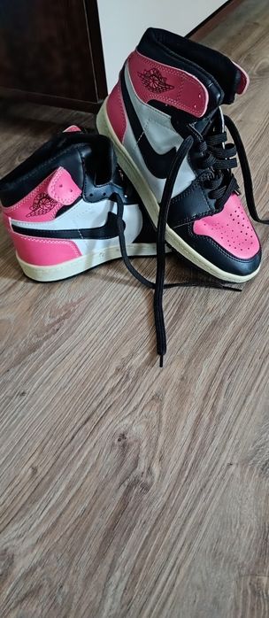 Buty damskie nowe oddam za czekoladę