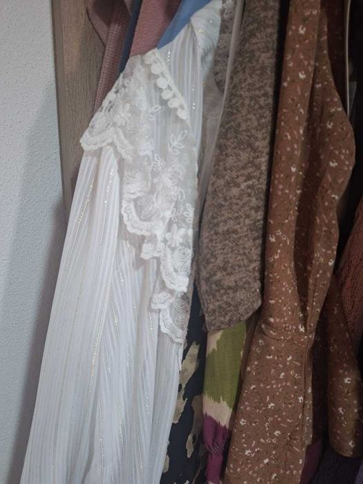 Lote de roupa de mulher