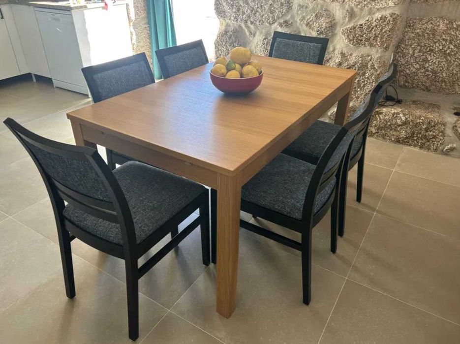 Vendo Mesa Sala/Jantar Extensível + 7 Cadeiras