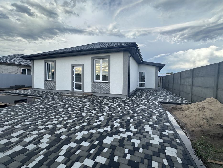 Продам окремий будинок 105 м.кв., 7,5 соток  - 75000 $