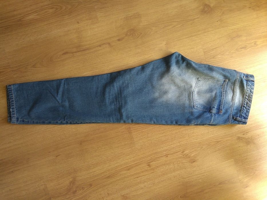Jeansy typu boyfriendy rozm. 44