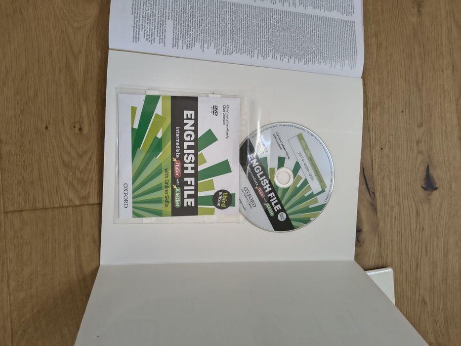 English File 3rd third edition Intermediate