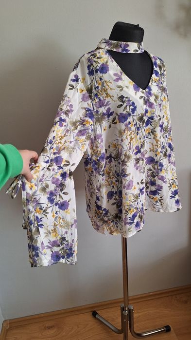 Elegancka bluzka koszula w kwiaty r. 44