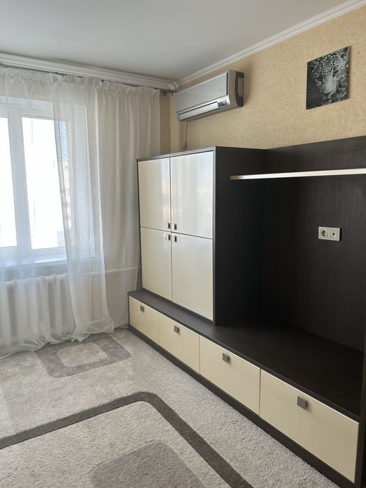 Центр міста,продам 2к квартиру, Лагунової 10, гарний стан.