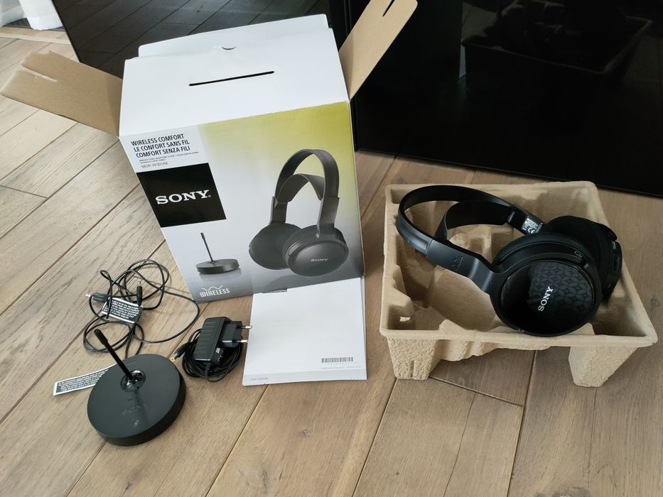 Słuchawki bezprzewodowe ,nauszne SONY MDR-RF811RK Czarny