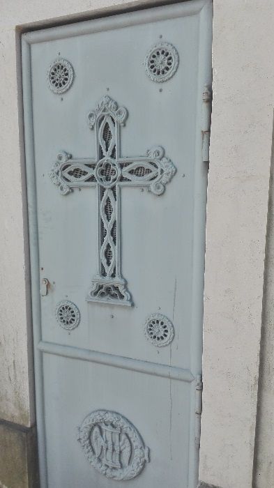 Vendo JAZIGO Cemitério dos Prazeres - OPORTUNIDADE