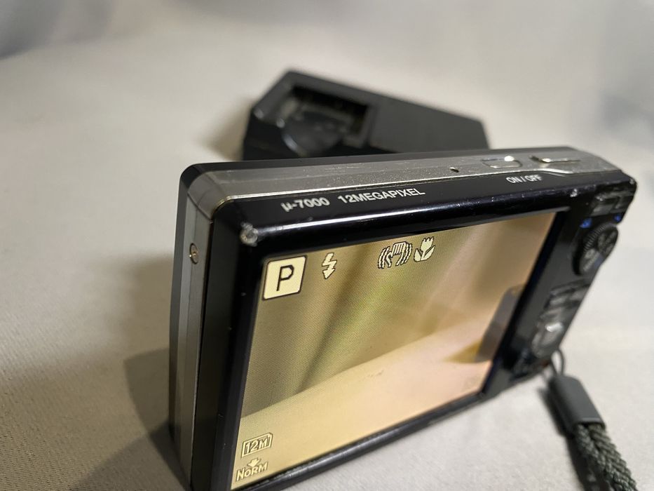 Цифровий фотоапарат Olympus mju 7000