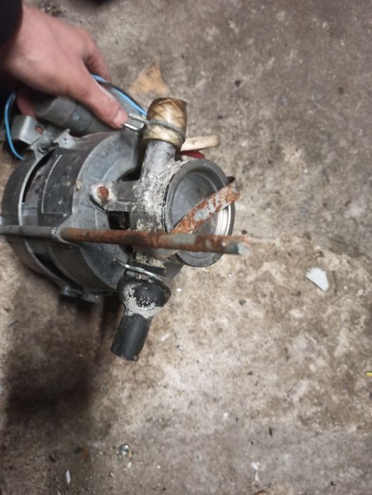 Silnik elektryczny plus pompa wody
