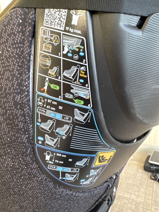 Cadeira auto BebeConfort AxissFix isofix